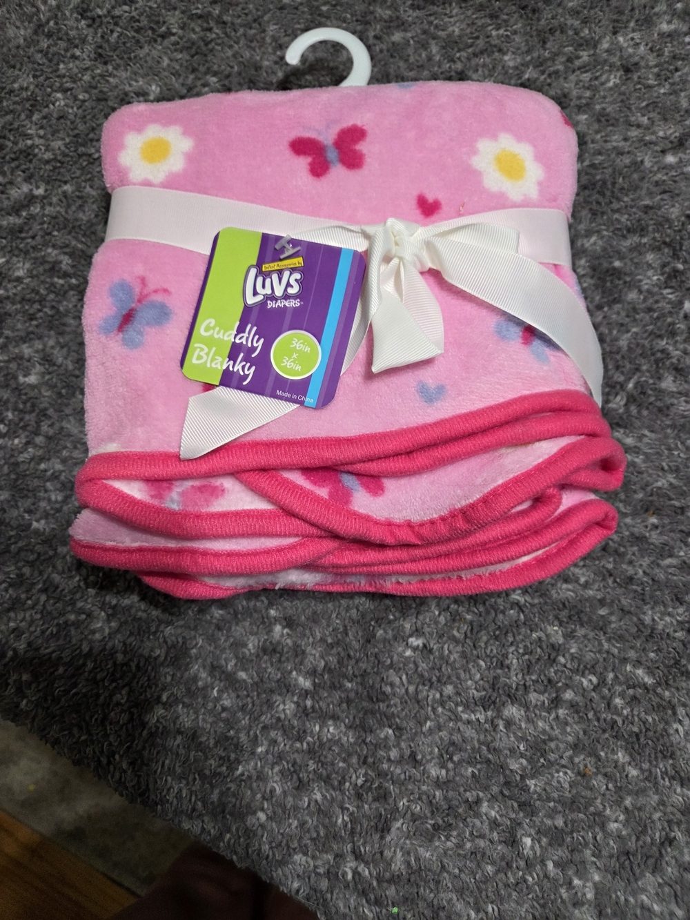 Luvs Pink Cuddly Baby Blanket with Butterfly & Daisy Motif
